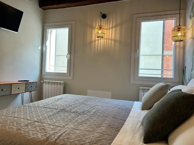 Ca Barbacan Apartment